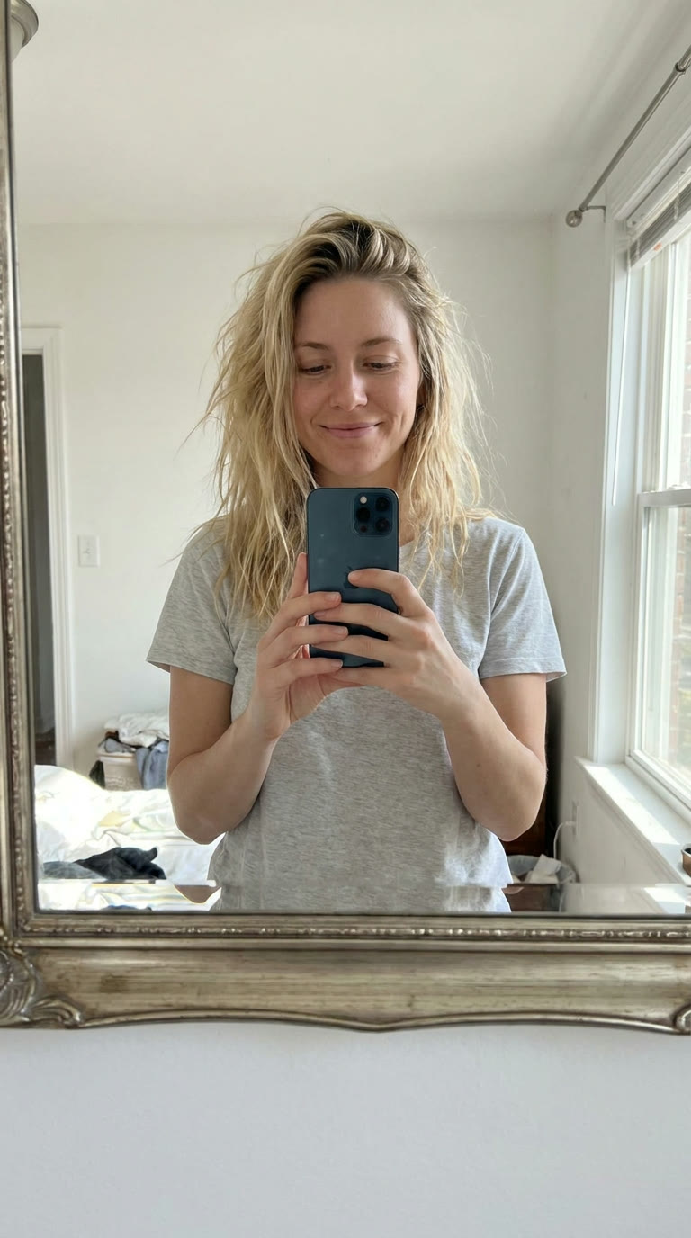 Mirror selfie UGC scene